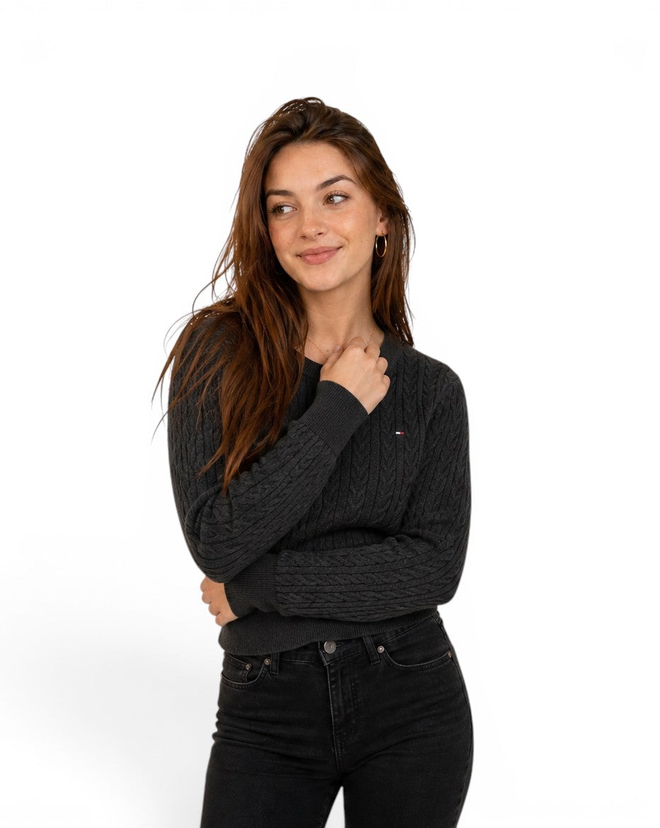 Zwarte Tommy Hilfiger trui met ronde hals, kabelgebreid en geborduurd logo
