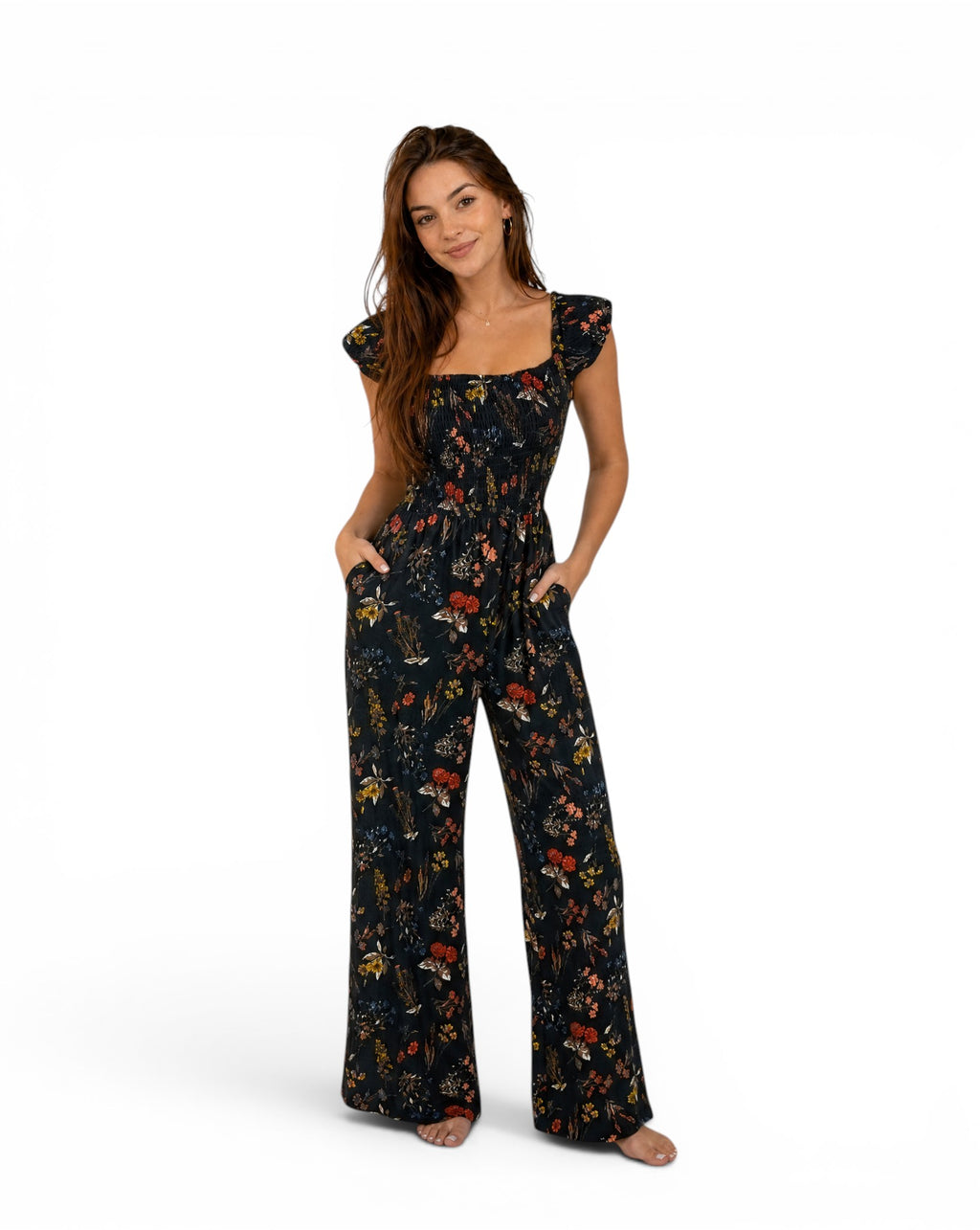 Gevoerde bloemen-jumpsuit in boho-stijl, gemaakt van 100% viscose met een gesmockt bovenlijfje.