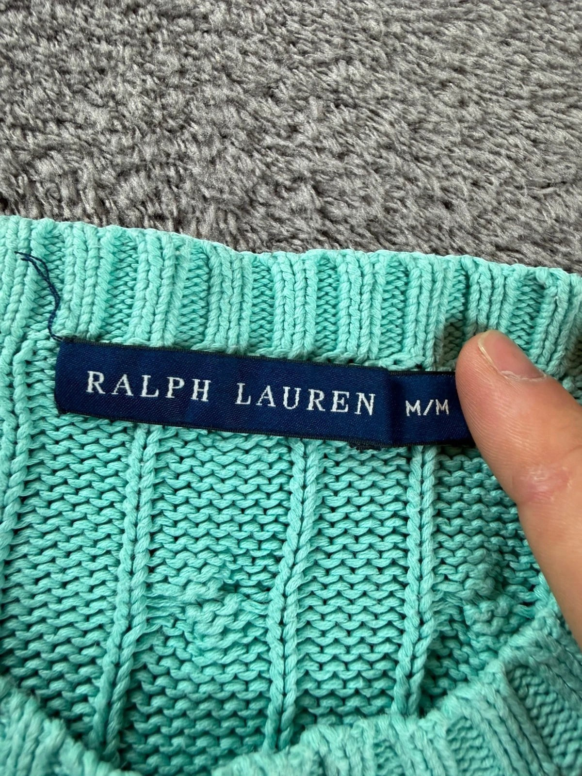 Ralph Lauren kabeltrui met ronde hals, turquoise met rood geborduurd logo