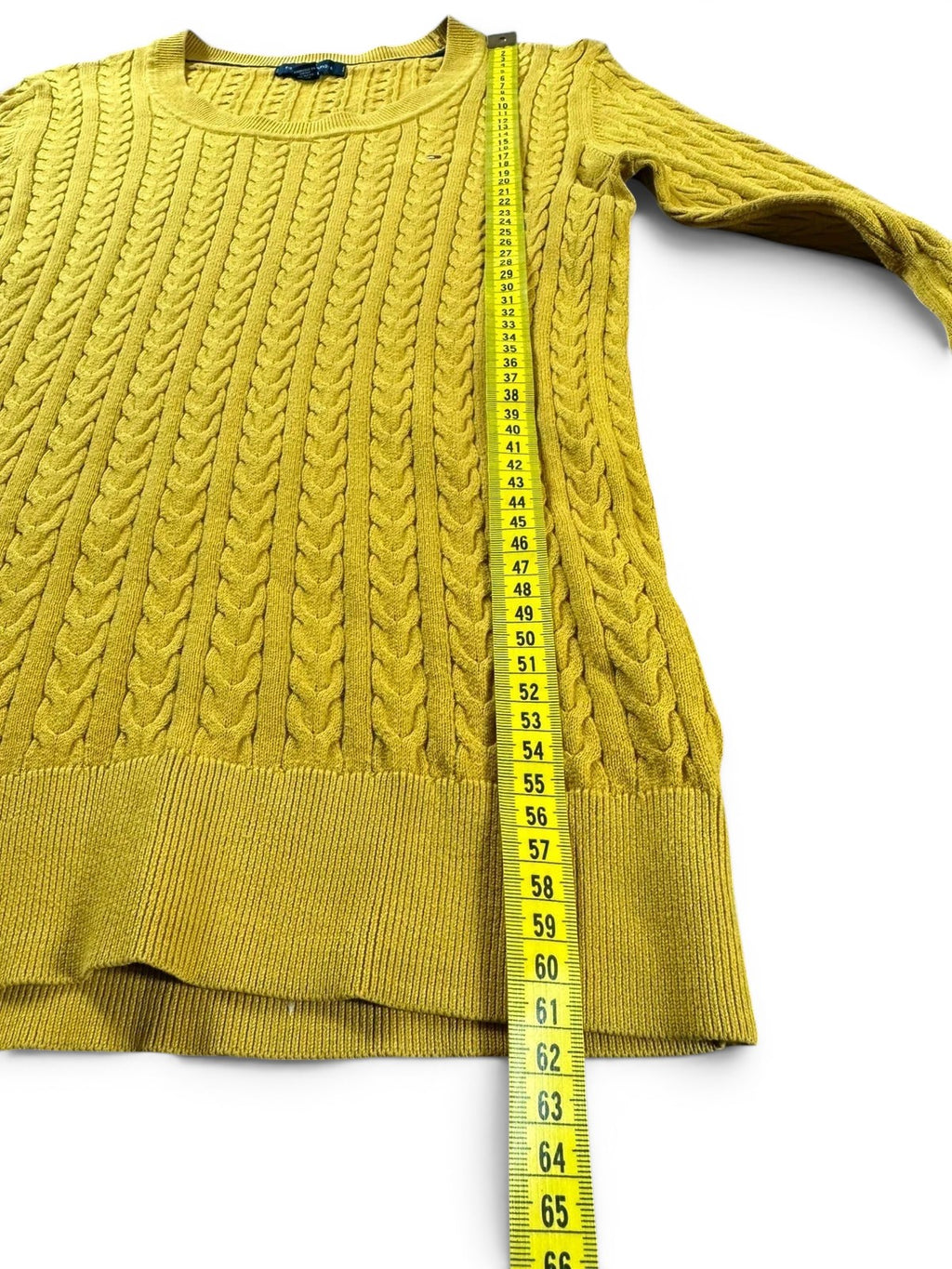 Gele Tommy Hilfiger trui met ronde hals, licht kabelgebreid en geborduurd logo