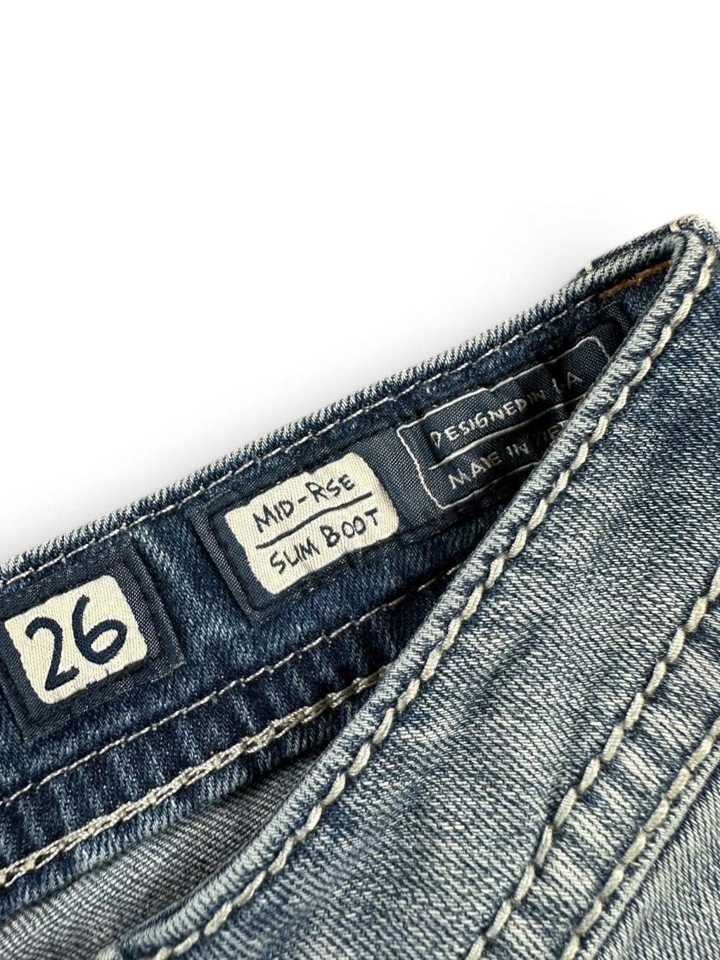 Miss Me Mid Rise Slim Bootcut Jeans Strass Y2K Denim