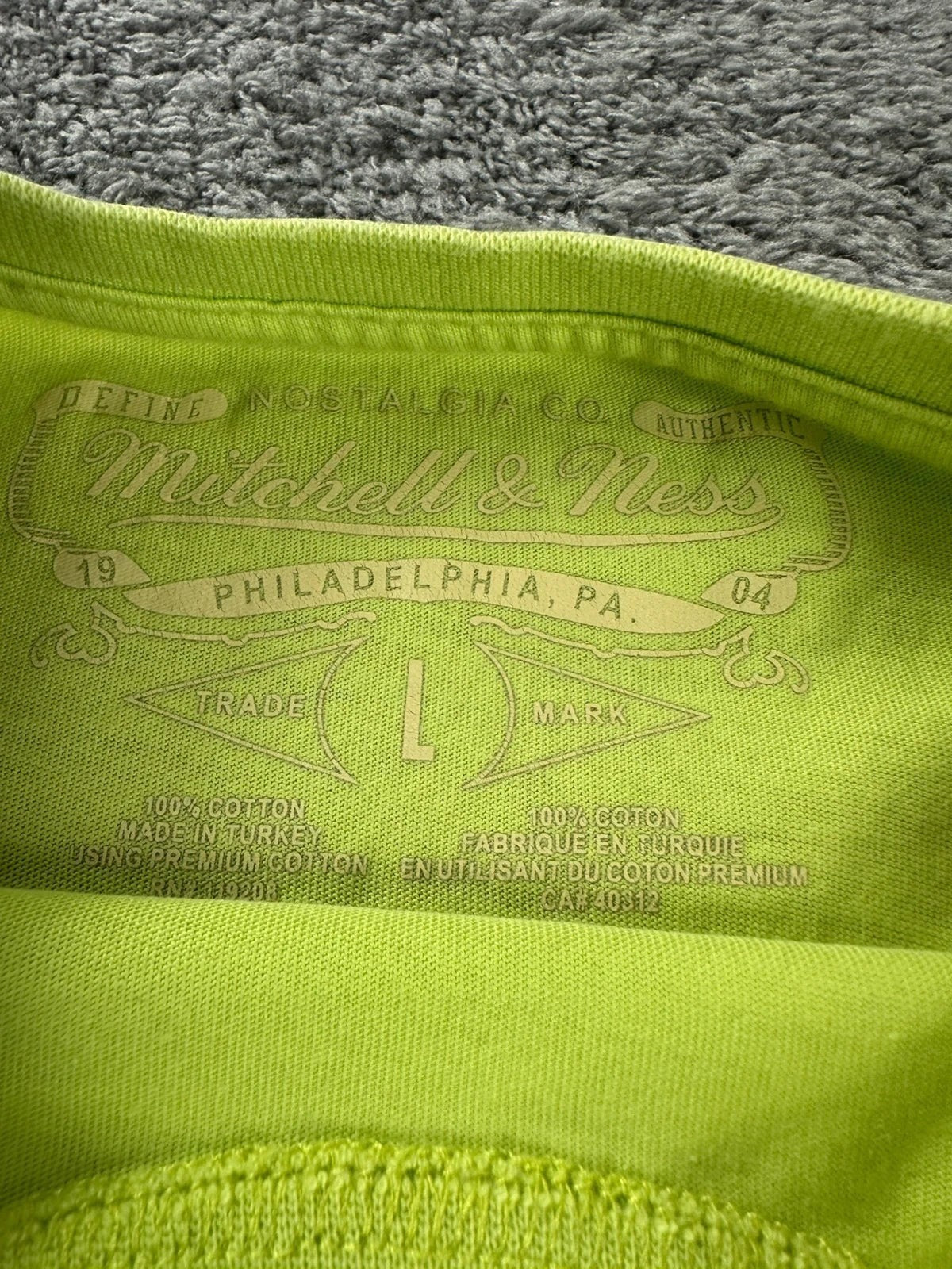 Mitchell & Ness NBA Los Angeles Lakers T-shirt met geborduurd logo - Neon Groen / Lime