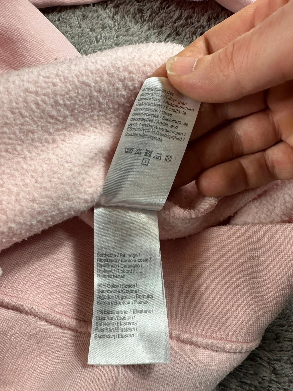 Roze Lacoste Hoodie met geborduurd logo