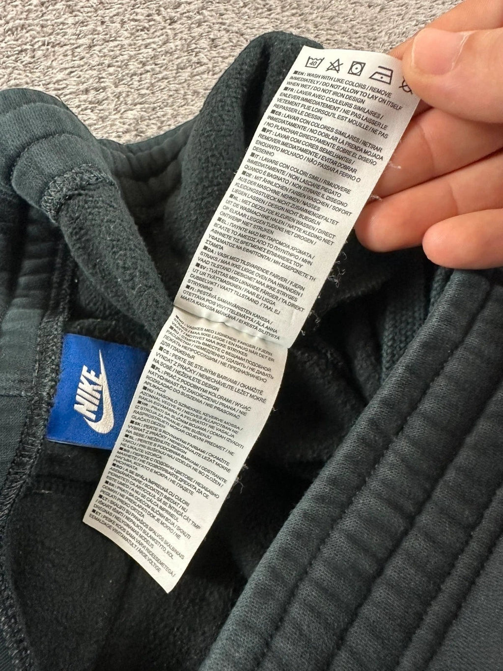 Zwarte Nike joggingbroek Solo Swoosh met geborduurd logo