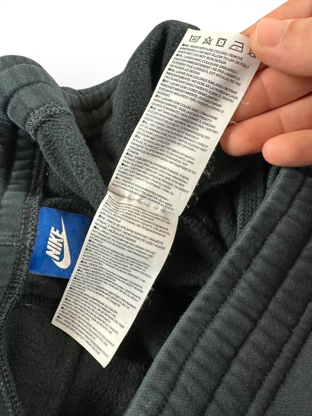 Zwarte Nike joggingbroek Solo Swoosh met geborduurd logo