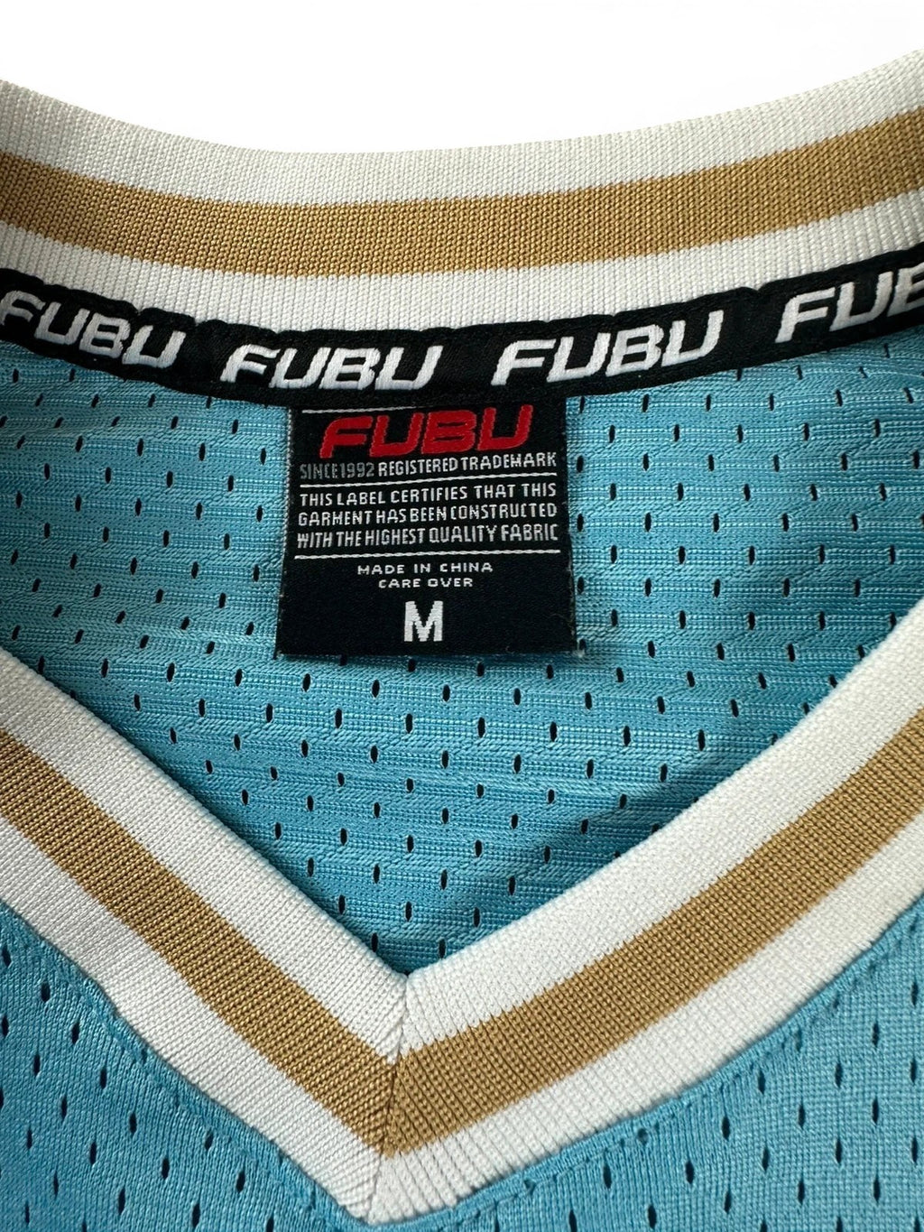 Honkbalstijl T-shirt MLB FUBU lichtblauw met geborduurde details – Oversized breed model