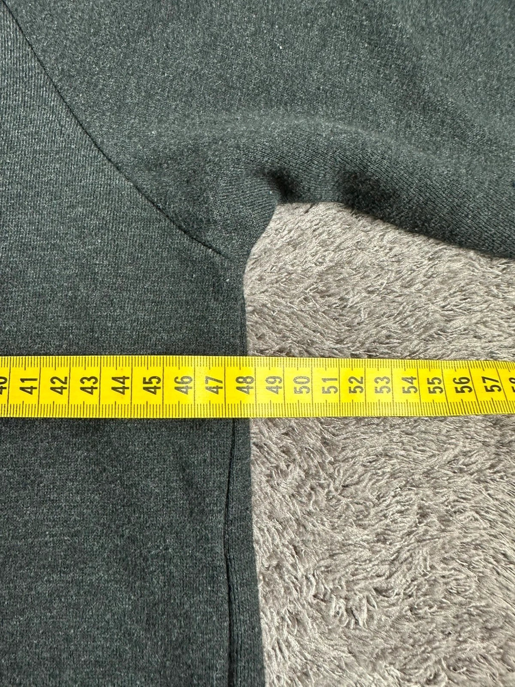 Grijze Obey crewneck sweater geborduurd logo oversize pasvorm