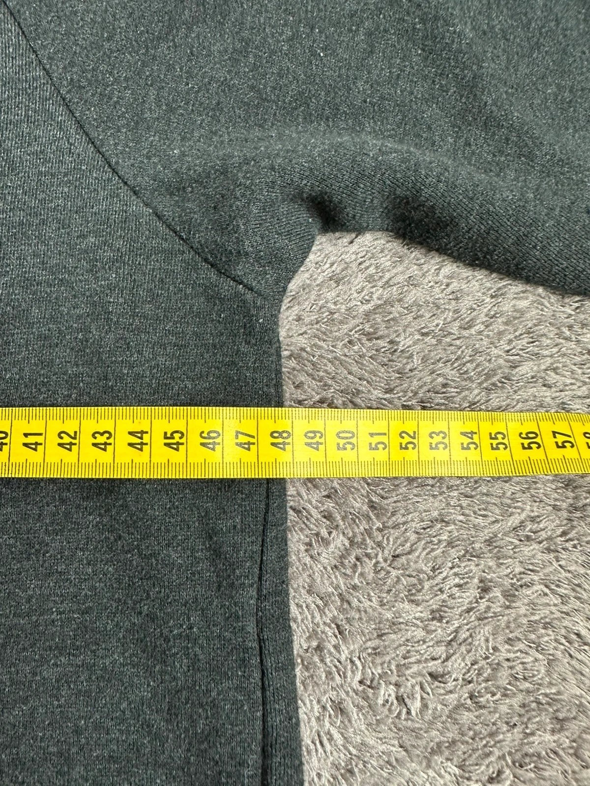Grijze Obey crewneck sweater geborduurd logo oversize pasvorm
