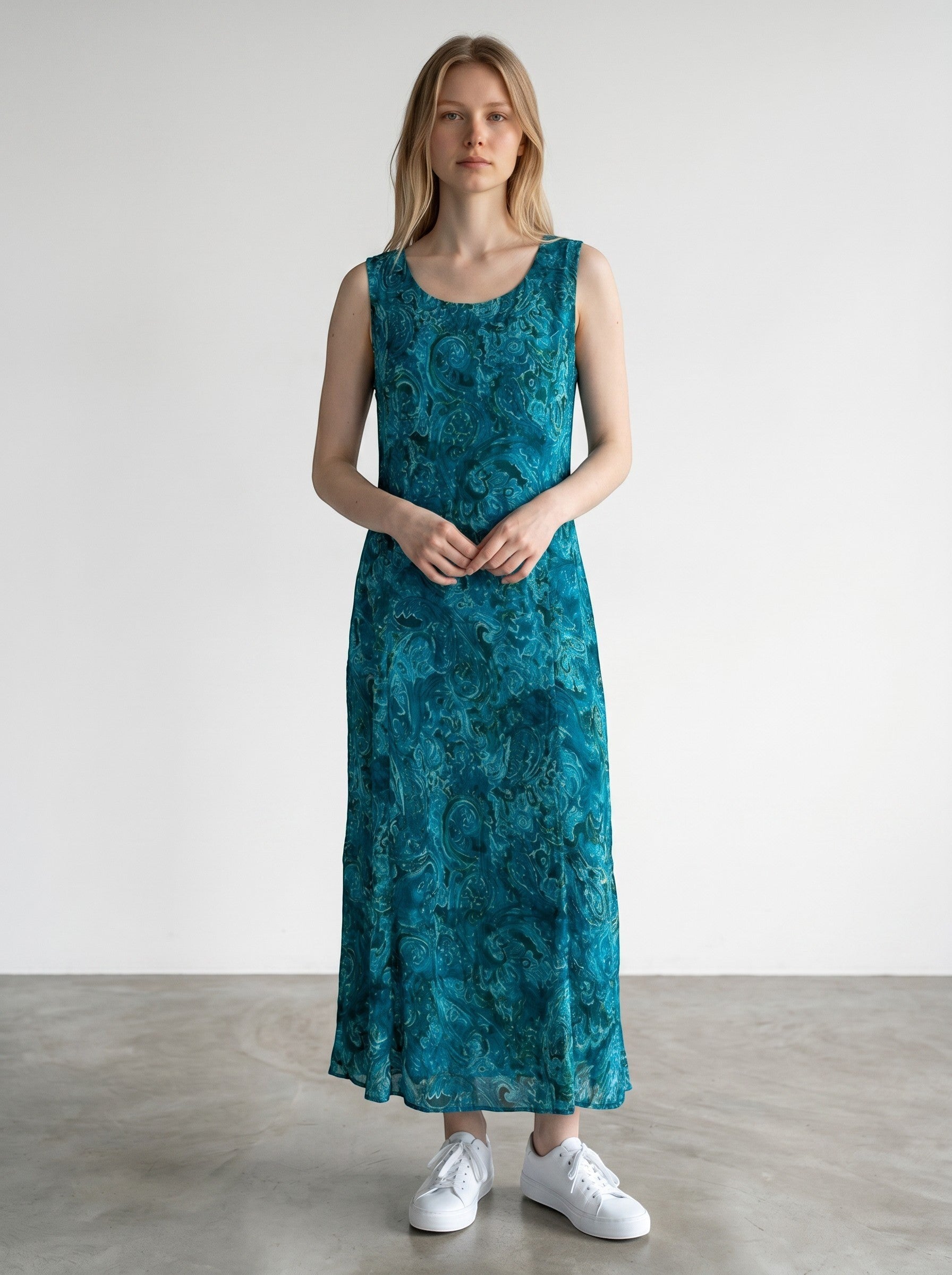 Rewearz Studio I blue midi dress with paisley print, vintage style, sleeveless, round neck.